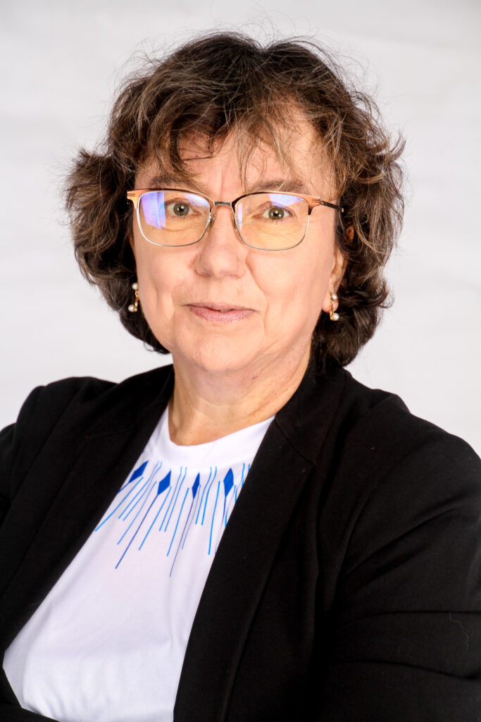 Dr Lee-Anne McKinnell